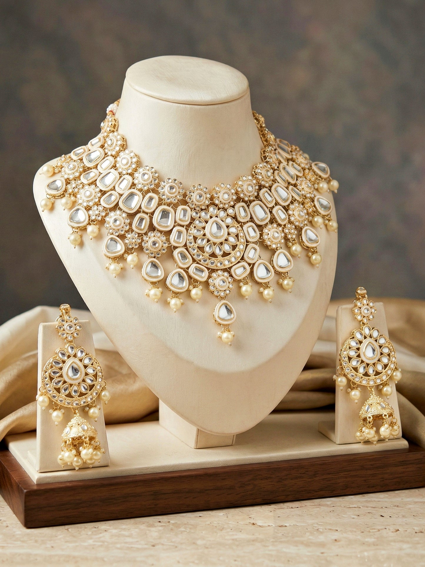 Bridal Kundan White Pearl Choker Jewellery Set with Hathphool & Nath (2541-IZK-554-W)
