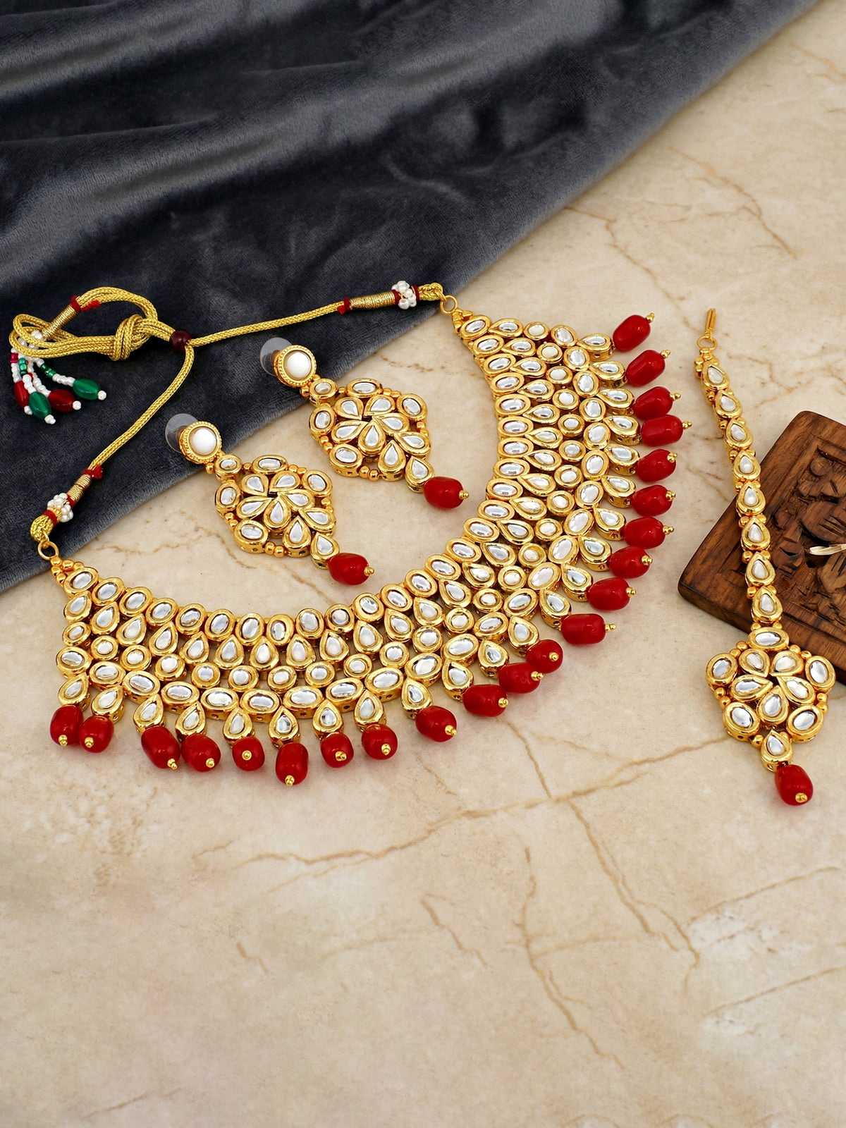 Handcrafted Kundan Maroon Beaded Choker Jewellery Set with Maang Tikka, 18K Gold Plated (842-B5SP-005-M)