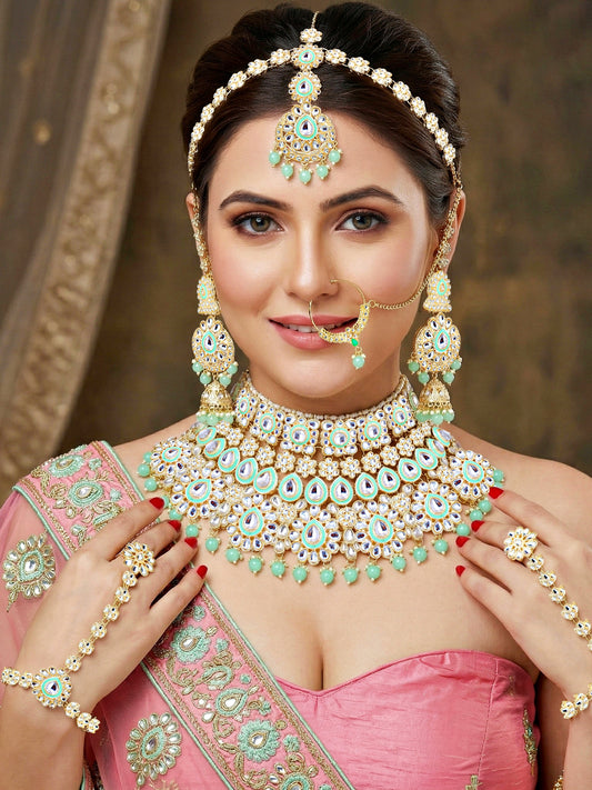 Bridal Kundan Mint Green Heavy Choker Jewellery Set with Hathphool & Nath (2640-IZK-551-MNT)