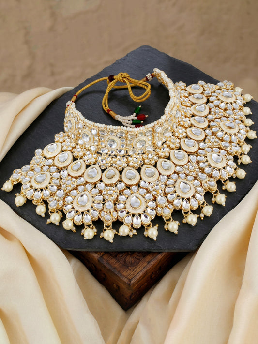 Bridal Kundan White Pearl Heavy Choker Jewellery Set with Hathphool & Nath (2640-IZK-551-W)
