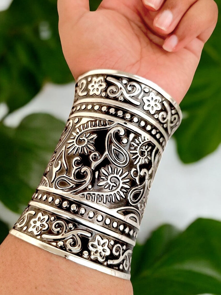 Navratri Festival Jewellery Cuff Bracelet for Garba & Dandiya