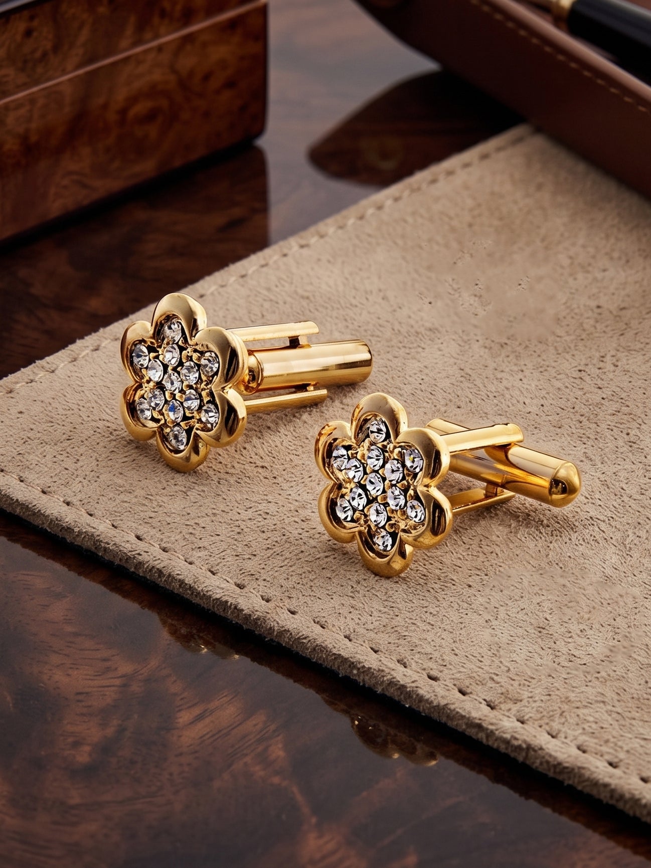 Lucky Jewellery Unique Men Jewelry Stone Gold Plated Floral Design Sleeve Formal Cuff Button Wedding Shirt Button, Suit, Blazer Cufflinks with Matching Tie Pin Gift Set For Men (330-M4C5-CRA5566-W)