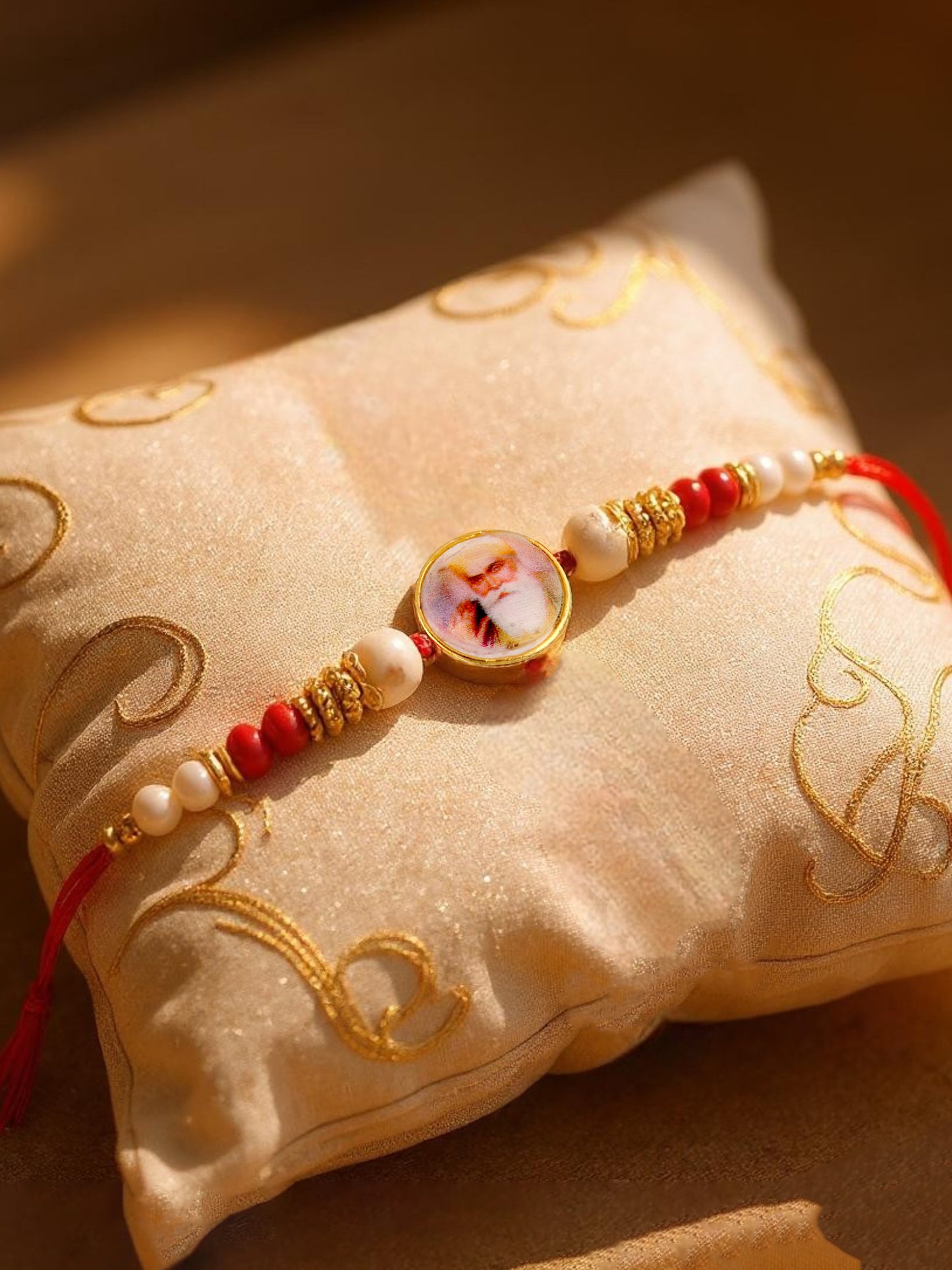 Gold Plated Religious Rakhi for Bhaiya/Bhabhi Guru Nanak Ji Rakshabandhan Rakhee Pack of 1