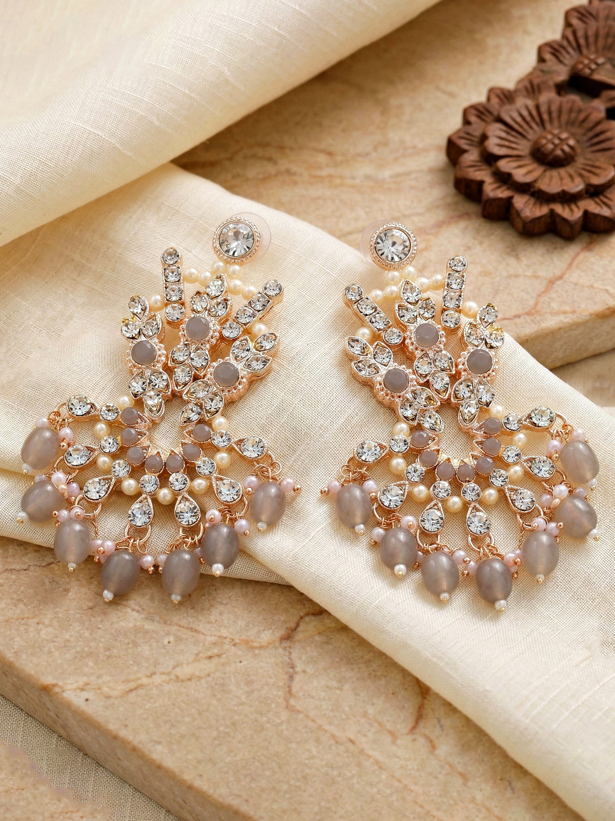 Rose Gold Plated AD Grey Stone & Pearl Bridal Choker Jewellery Set with Maang Tikka (974-B5SP-007-GR)