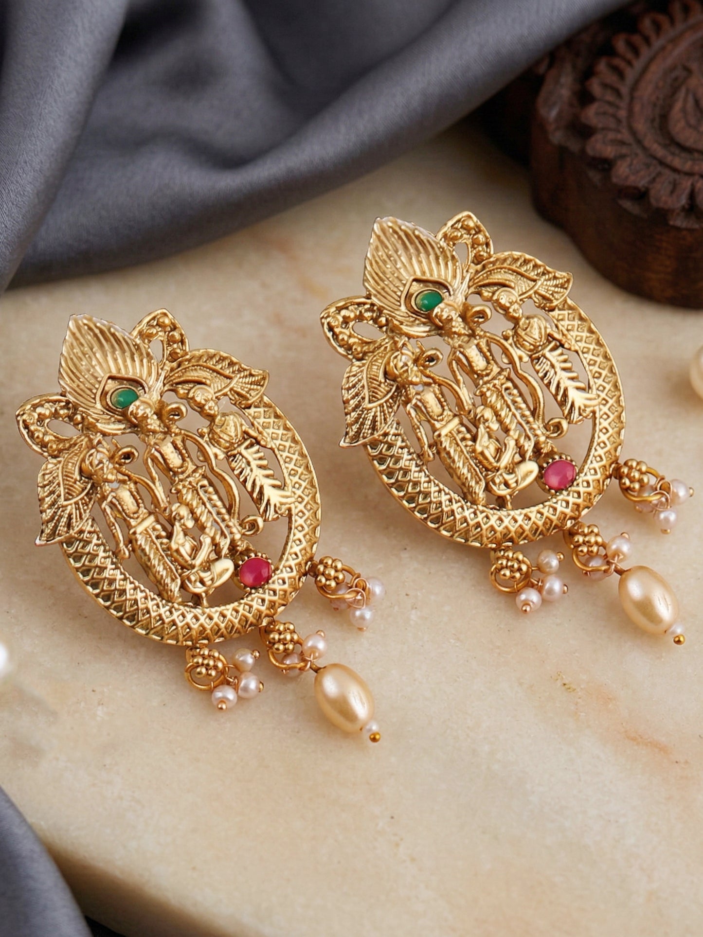 Lucky Jewellery 18K Gold-Plated Ram Parivar Ruby & Green Color Necklace Set (660-G2SR-195-RG)