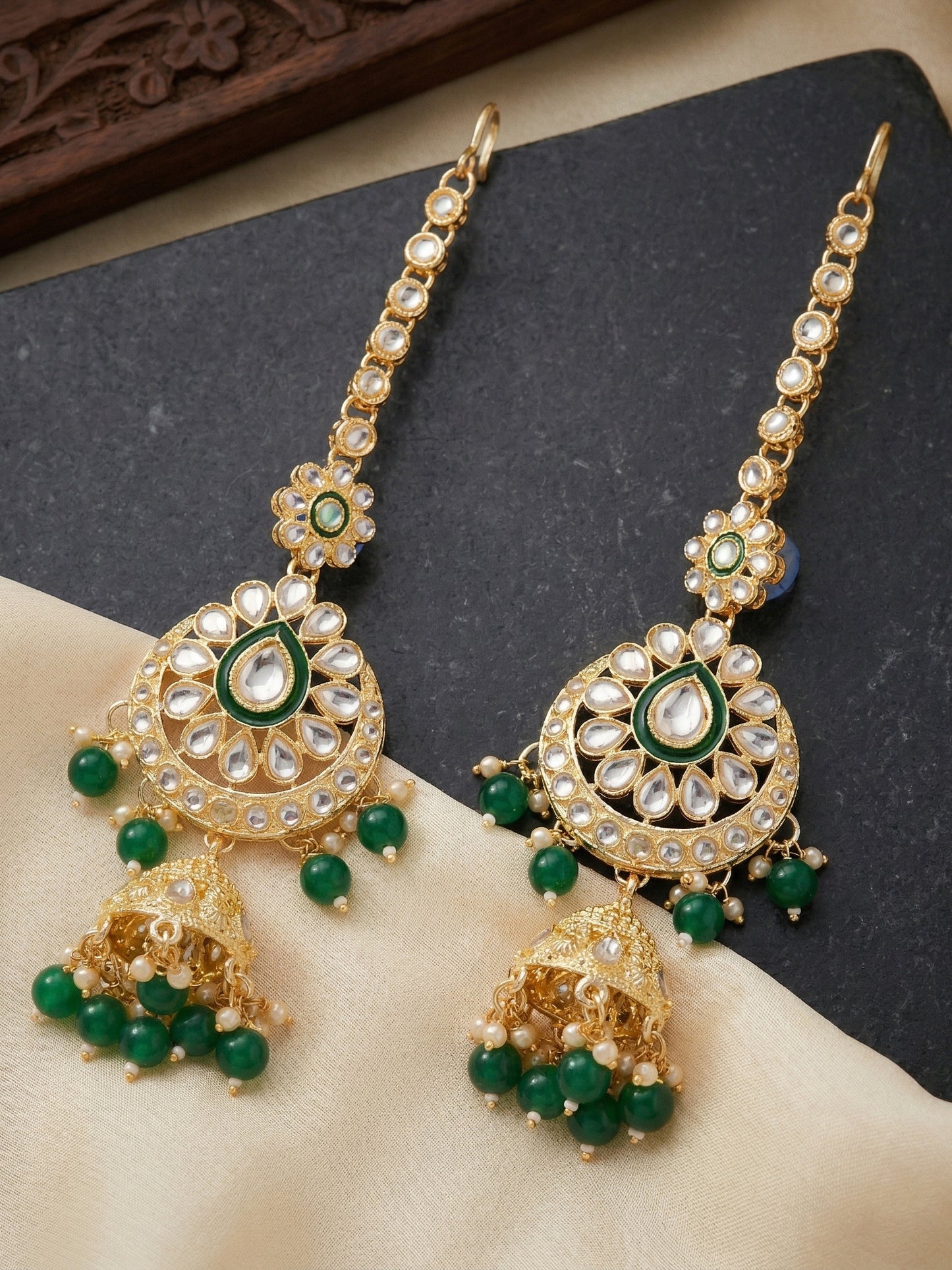 Bridal Kundan Green Choker Jewellery Set with Hathphool & Nath (2541-IZK-554-G)