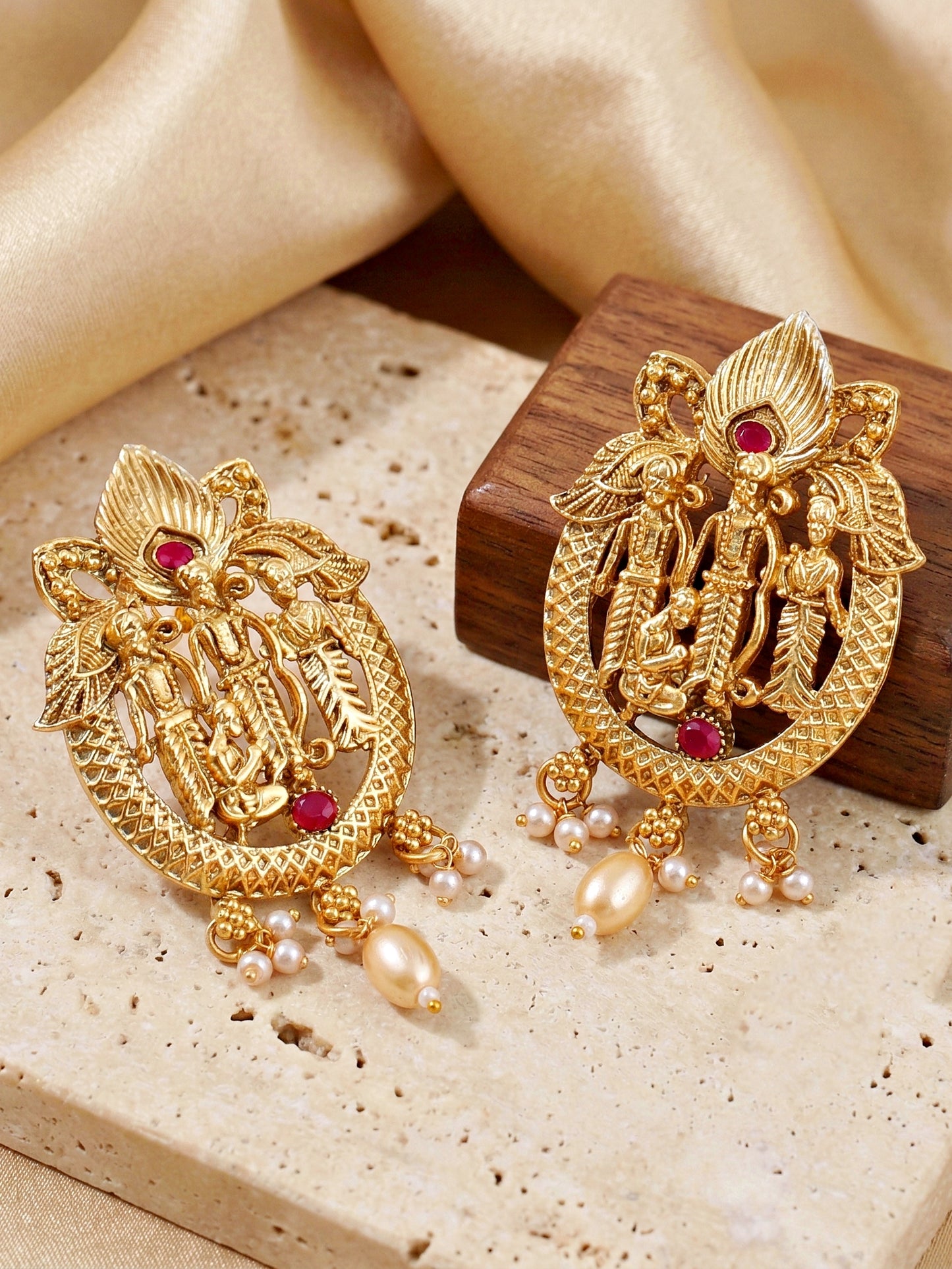 Lucky Jewellery 18K Gold-Plated Ram Parivar Temple Necklace Set (660-G2SR-195-R)