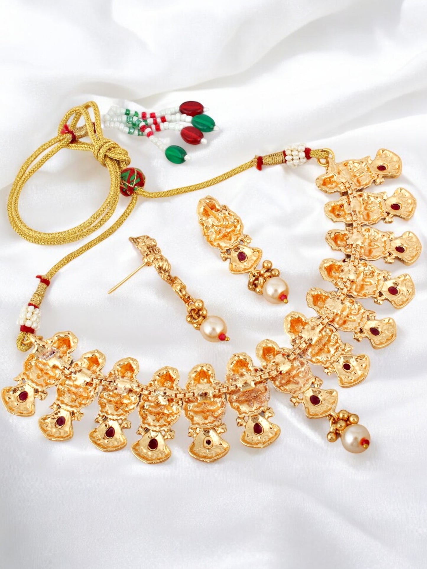 Gold Plated Temple Jewellery Goddess Lakshmi Design Necklace with Earrings