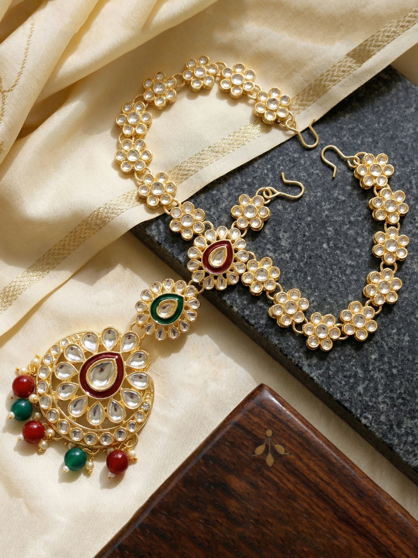 Bridal Kundan Multicolor Heavy Choker Jewellery Set with Hathphool & Nath (2640-IZK-551-MG)