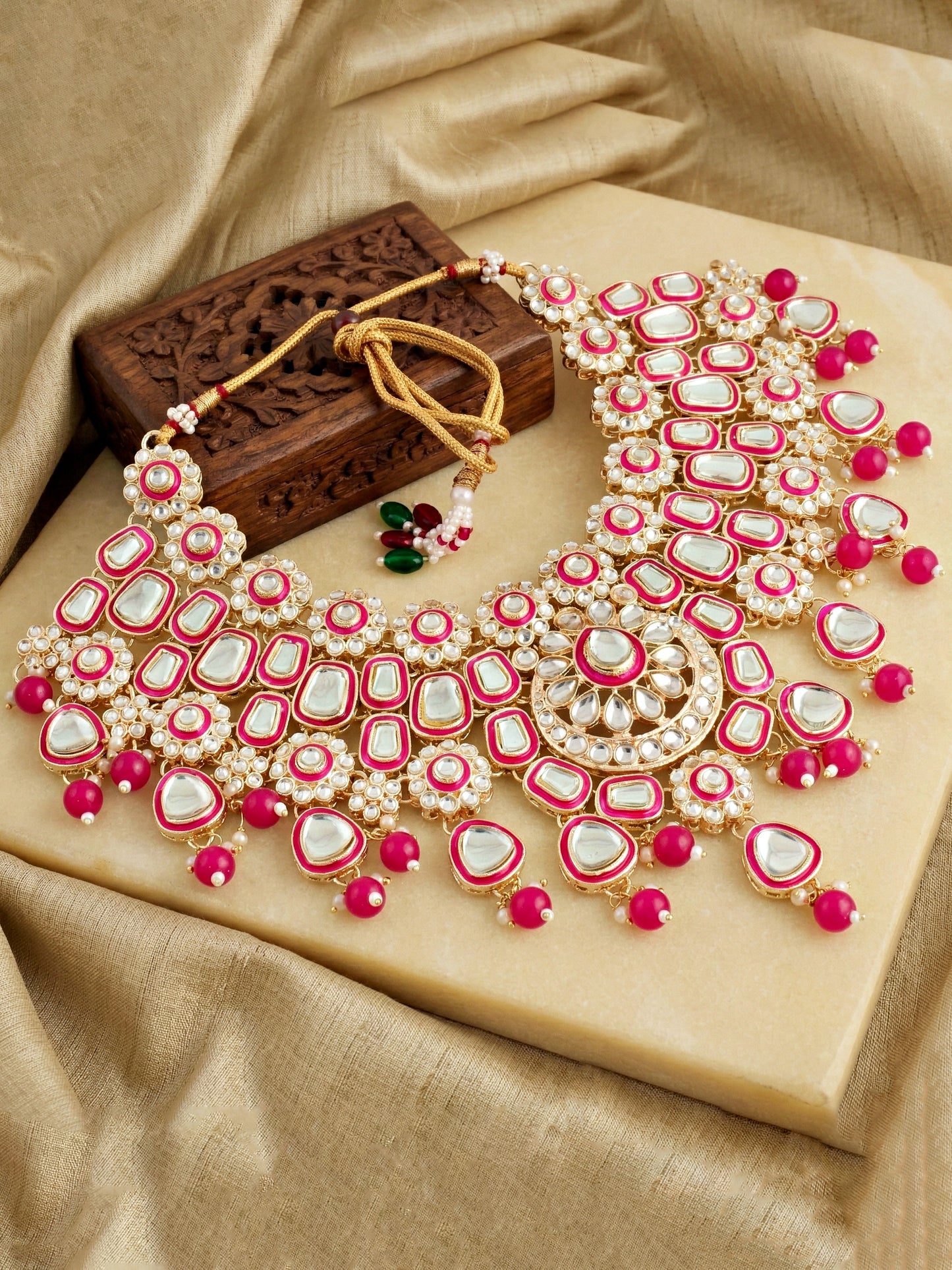 Bridal Kundan Red Choker Jewellery Set with Hathphool & Nath (2541-IZK-554-R)