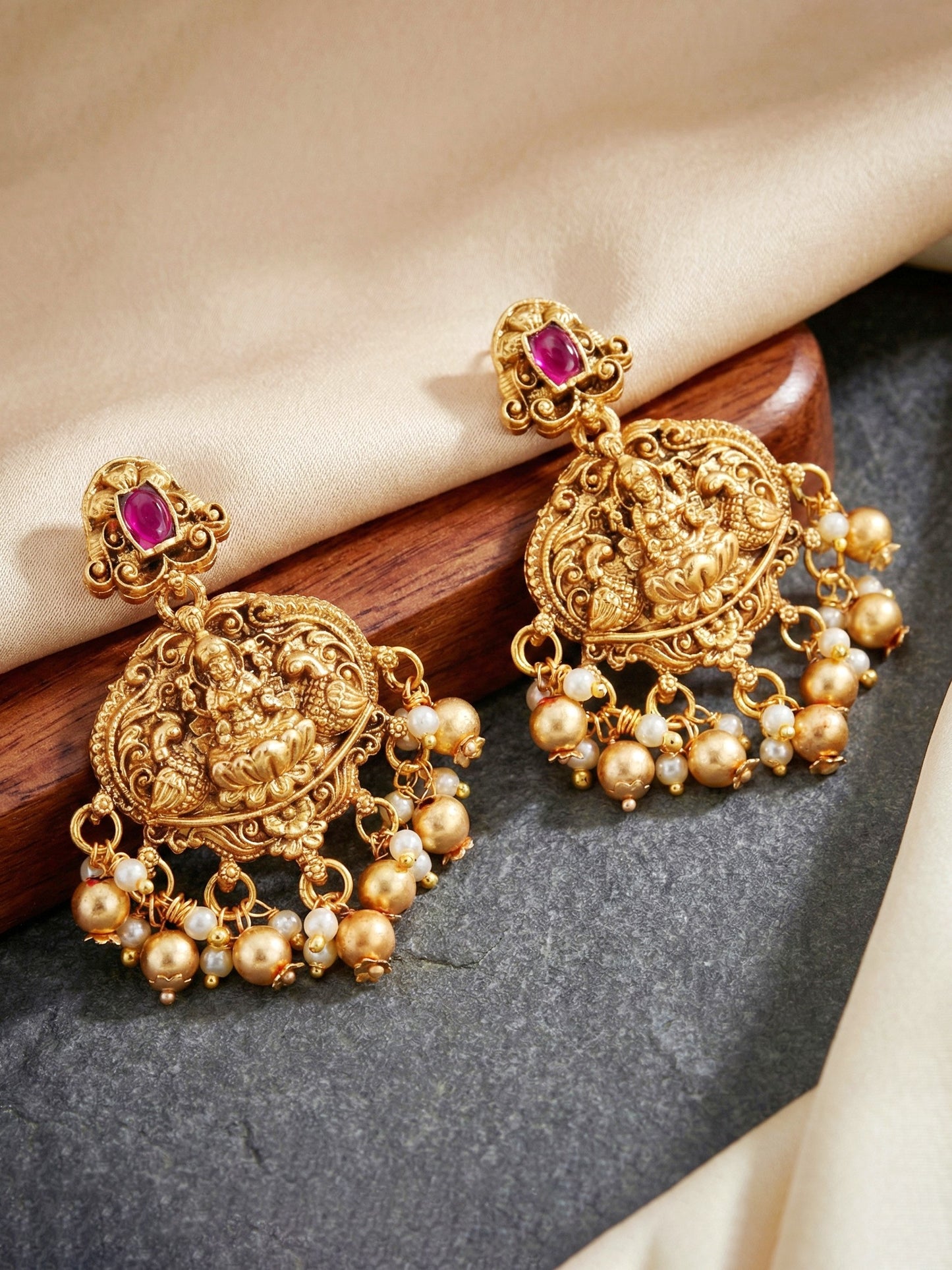 Traditional Antique Gold-Tone Temple Jewellery Necklace Set for Women with Goddess Lakshmi Pendant & Matching Earrings(1122-ISR-2178-R)