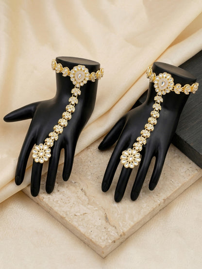 Bridal Kundan White Pearl Choker Jewellery Set with Hathphool & Nath (2541-IZK-554-W)