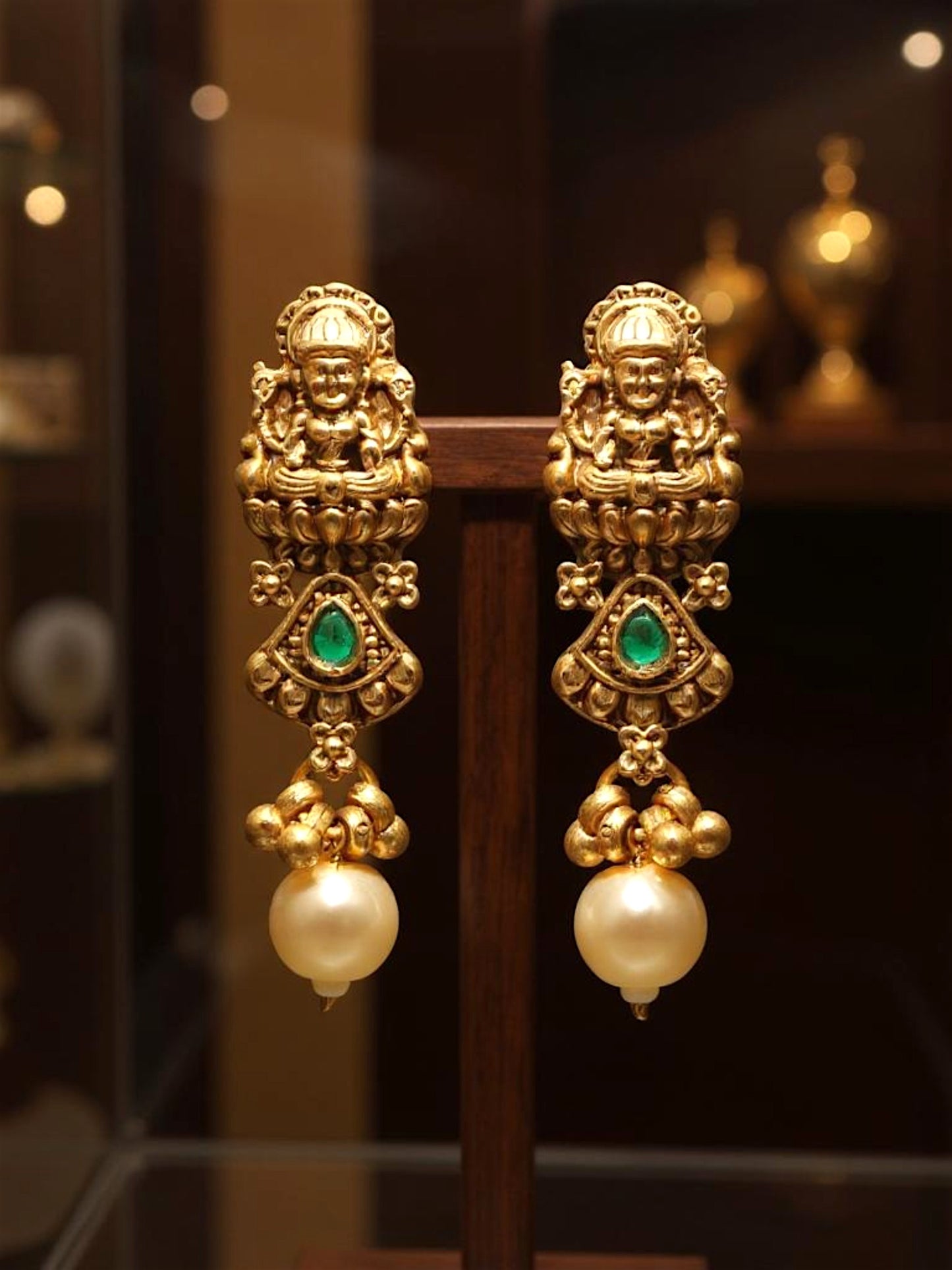 Gold Plated Temple Jewellery Goddess Lakshmi Design Necklace with Earrings