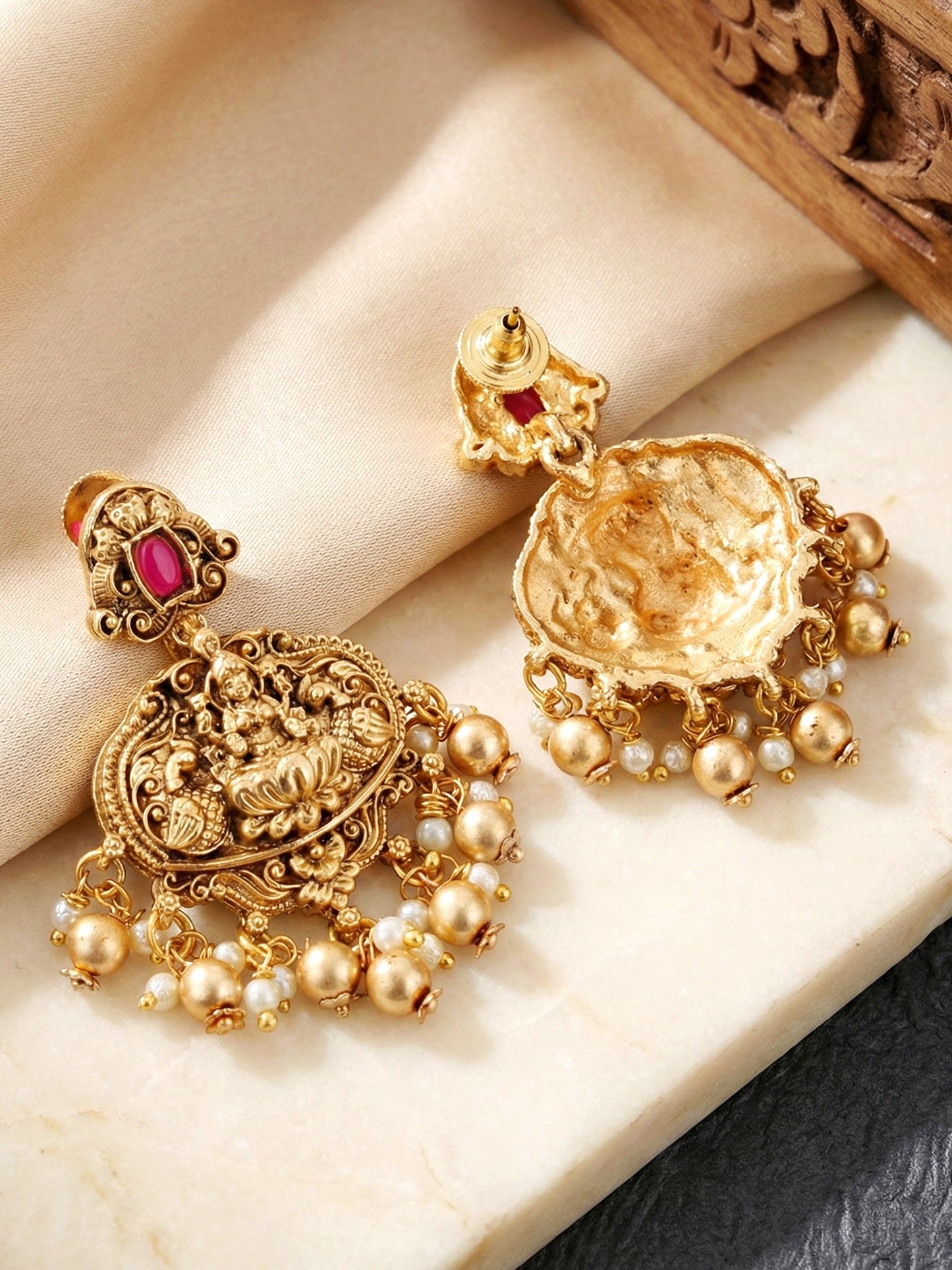 Traditional Antique Gold-Tone Temple Jewellery Necklace Set for Women with Goddess Lakshmi Pendant & Matching Earrings(1122-ISR-2178-R)