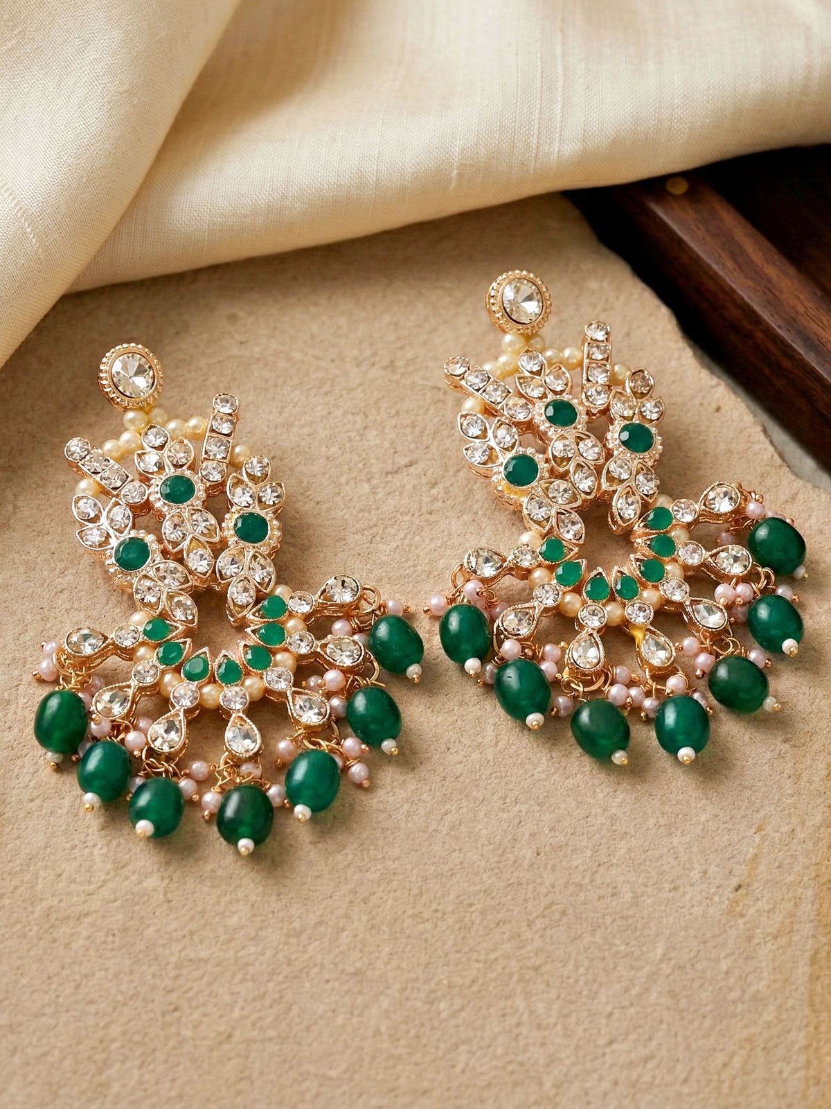 Rose Gold Plated AD Green Stone & Pearl Bridal Choker Jewellery Set with Maang Tikka (974-B5SP-007-G)