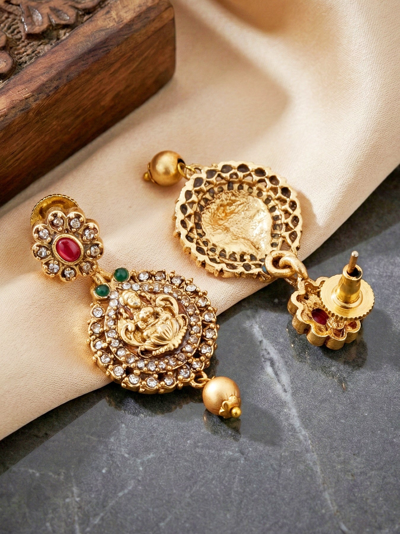 Traditional Antique Gold-Tone Temple Jewellery Necklace Set for Women with Goddess Lakshmi Pendant & Matching Earrings (1122-ISR-2179-R)
