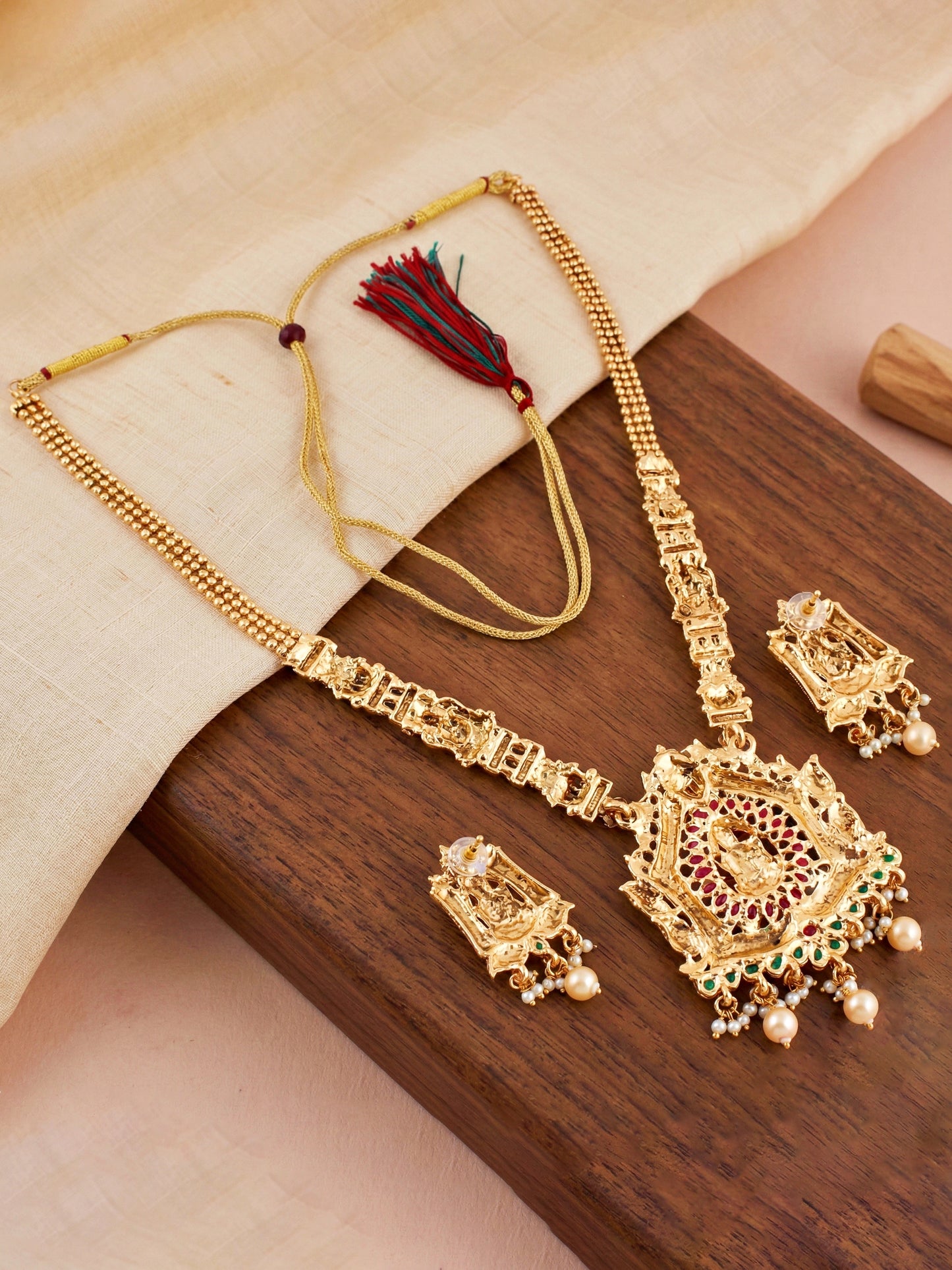 Lucky Jewellery Gold-Plated Ganesh Idol Temple Ruby & Green Color Necklace Set (660-G2SR-201-RG)